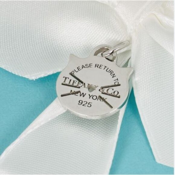 RARE Return to Tiffany Co Cat Kitten Tag Charm or Pendant in 925 Sterling Silver - Picture 4 of 4